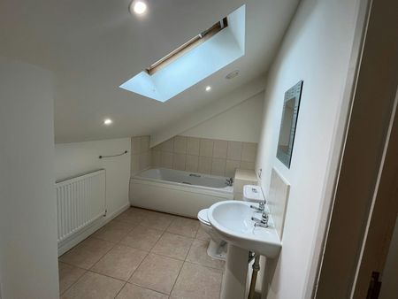 Apartment to rent on - Photo 2