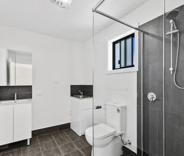 Stylish Brand New 2 Bedroom Granny Flat in the Heart of Highfields - Photo 6