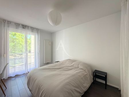 Location Appartement 3 pièces 75m² - Photo 4