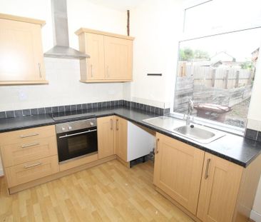 2 bedroom terraced house to rent - Photo 6