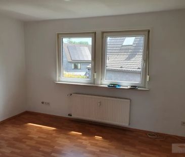 Schöne moderne 4 Zimmerwohnung im 3 Familienhaus in guter Lage, Gar... - Photo 4