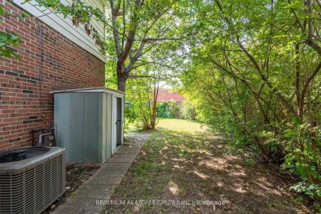 32 Verity Court #(Upper) - Photo 2