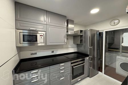 Piso de alquiler en Calle de Alfredo Marqueríe, S/n, La Paz - Photo 3