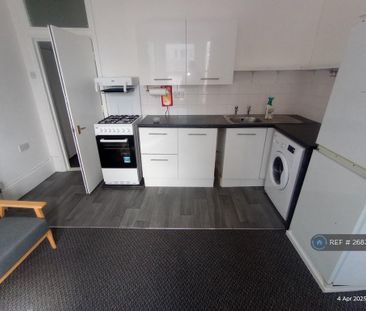 1 bedroom flat to rent - Photo 6