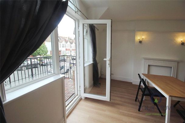 3 bedroom flat to rent - Photo 1