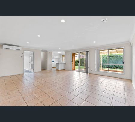 4 Vanham Close, Middle Ridge, Qld 4350 - Photo 5