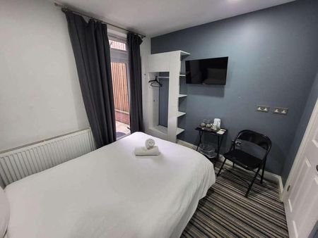 High Town Road, Luton, LU2 - Photo 4