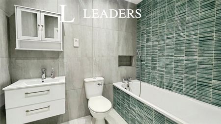 2 bedroom apartment to rent East Street, Rochford, Essex, SS4 - Photo 4