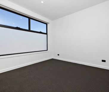 2/99 Seaview Avenue, Safety Beach. - Photo 3