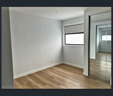 1/33 Connell Street, Glenroy, Vic 3046 - Photo 1