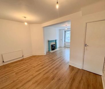 27 Warren Park Drive, Lisburn, BT28 1HF - Photo 1