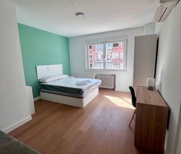 Avenida de Baviera, Madrid, Community of Madrid 28028 - Photo 6