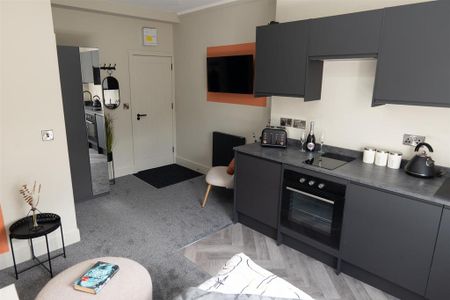 Studio to rent - Photo 2