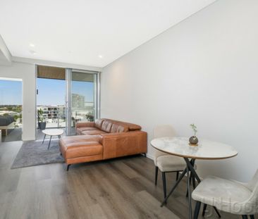 Modern One-Bedroom Apartment with Spectacular Views & Resort-Style ... - Photo 3