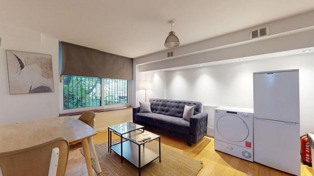 1 bedroom flat to rent - Photo 1