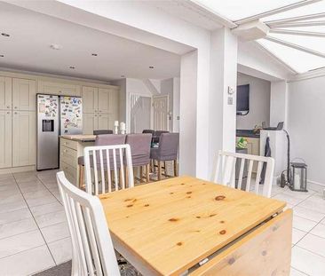 Hillcrest Way, Epping, CM16 - Photo 4