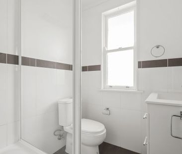 Comfortable Family Home in a Convenient Location - Photo 5