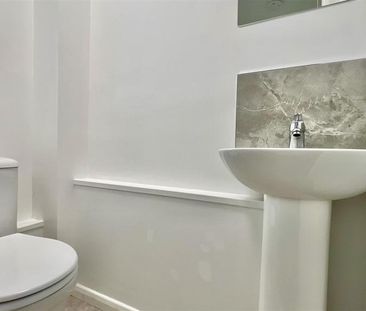 2 bedroom terraced house to rent - Photo 6