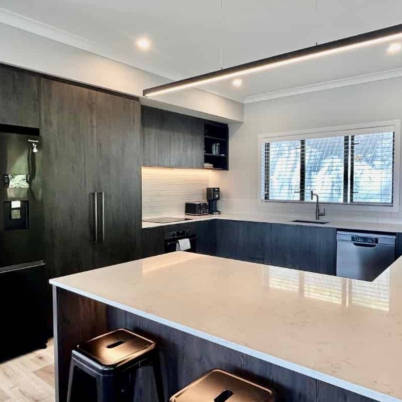 Executive Family Home with Stunning Views - Photo 1