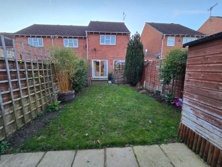 Laurel Close, Worthing - Photo 2