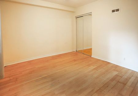 For Lease - 2334 Queen Street Unit# Lower, Toronto, Ontario - Photo 3