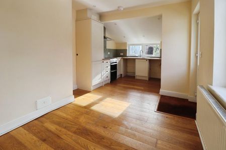 2 bedroom detached bungalow to rent - Photo 4