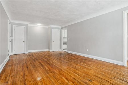 For Lease - 1023 Churchill Avenue Unit# 1, Oakville, Ontario - Photo 2