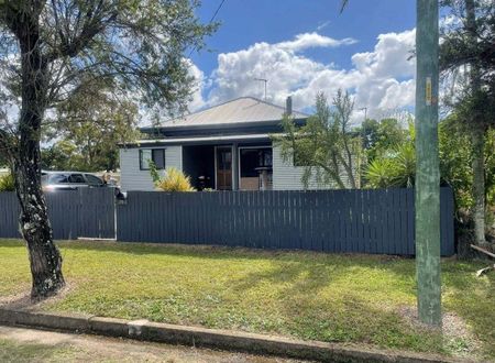 35 Glenmorris Street, Norville, QLD 4670 - Photo 3