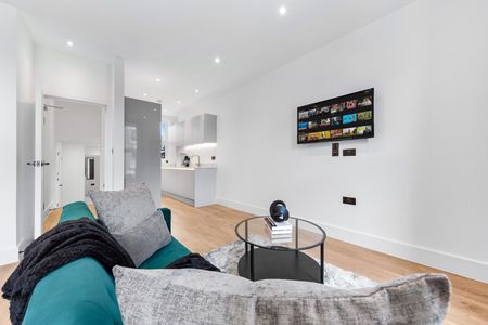 Concanon Road, London, SW2 flat to rent - Photo 2