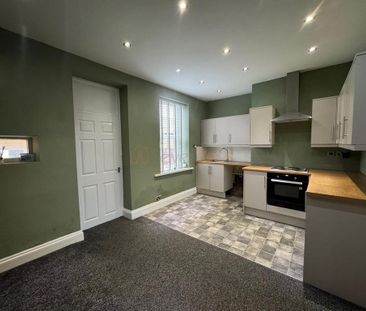 2 bedroom terraced house to rent - Photo 4