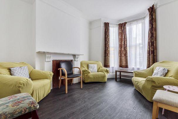 Grove Vale, London SE22 - Photo 1