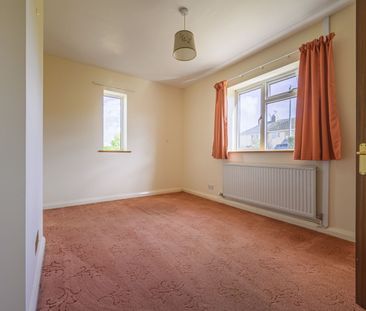 3 Bedroom - Photo 2