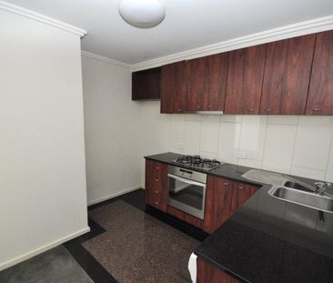 251/22 Kavanagh Street - Photo 2