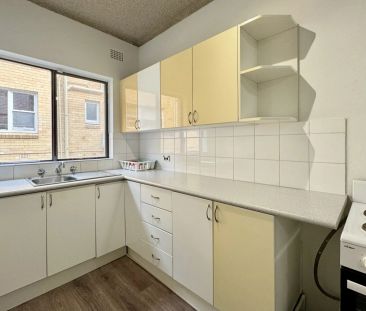 Bright & Spacious 2-Bedroom Unit in Bexley - Photo 5