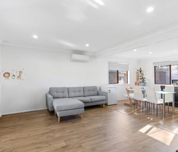 2 Bedroom Home with Large Backyard - Photo 1