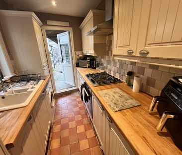 2 bedroom terraced house to rent - Photo 1