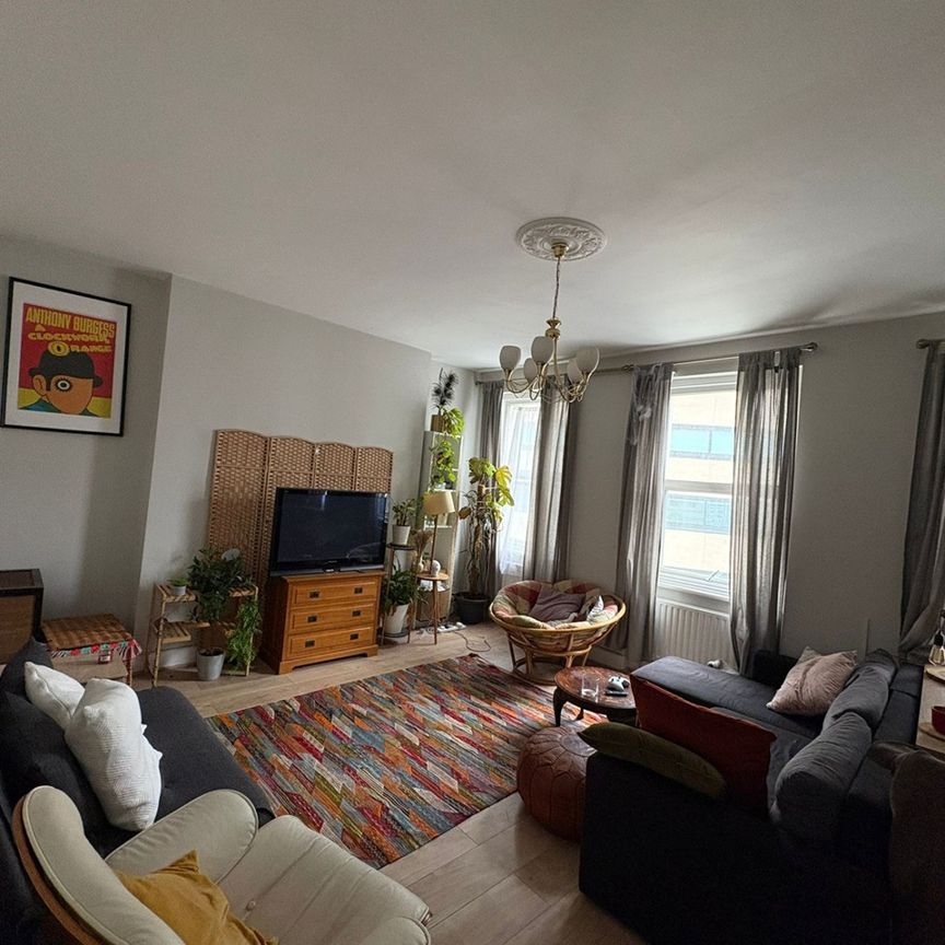 2 Bed Maisonette, Maclise Road, W14 - Photo 1