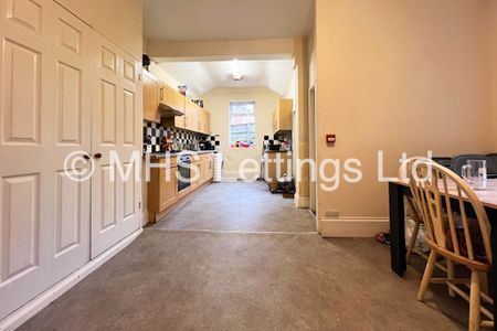 6 Bedroom Mid Terraced House for rent in Victoria Road - Photo 5