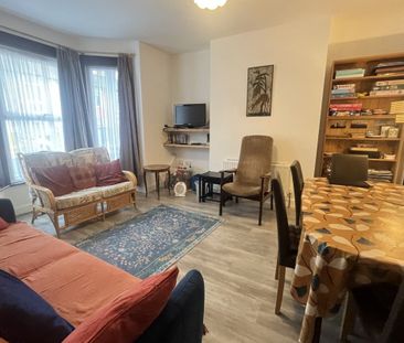 Crown Road - Photo 2