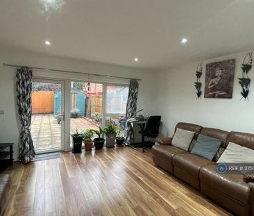 2 bedroom end of terrace house to rent - Photo 5