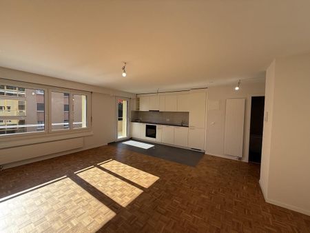 Appartement de 2.5 pièces rénové avec garantie de loyer offerte - Photo 2