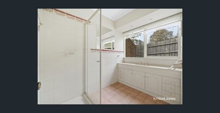 Perfectly Positioned Family Home in Croydon North - Photo 5