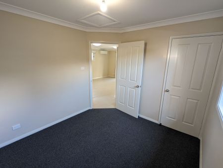 Modern, Private Granny Flat - Photo 2