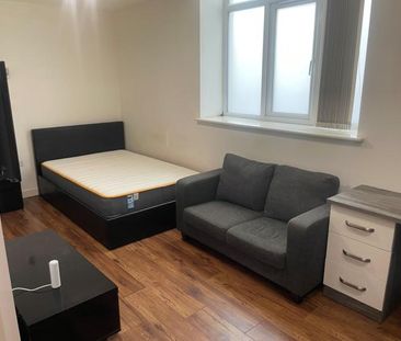 Studio to rent - Photo 5