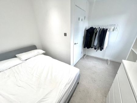Commercial Road - Photo 2