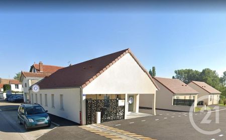 Location Appartement 3 pièces 99m² LA CHAPELLE ST LUC 10600 - Photo 4