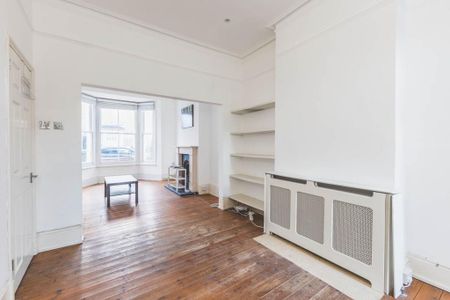 3 bedroom terraced house to rent - Photo 3