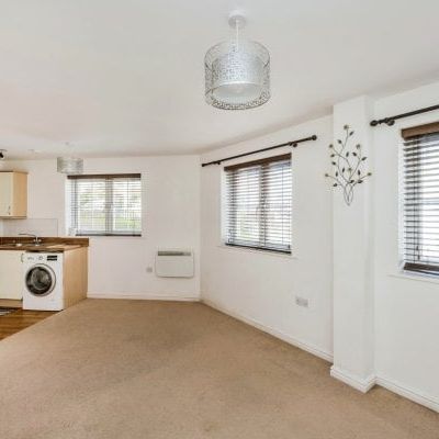 Village Drive, Abertawe, SA4 - Photo 1