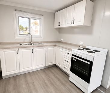 ONE BEDROOM FLAT + STUDY - Photo 5