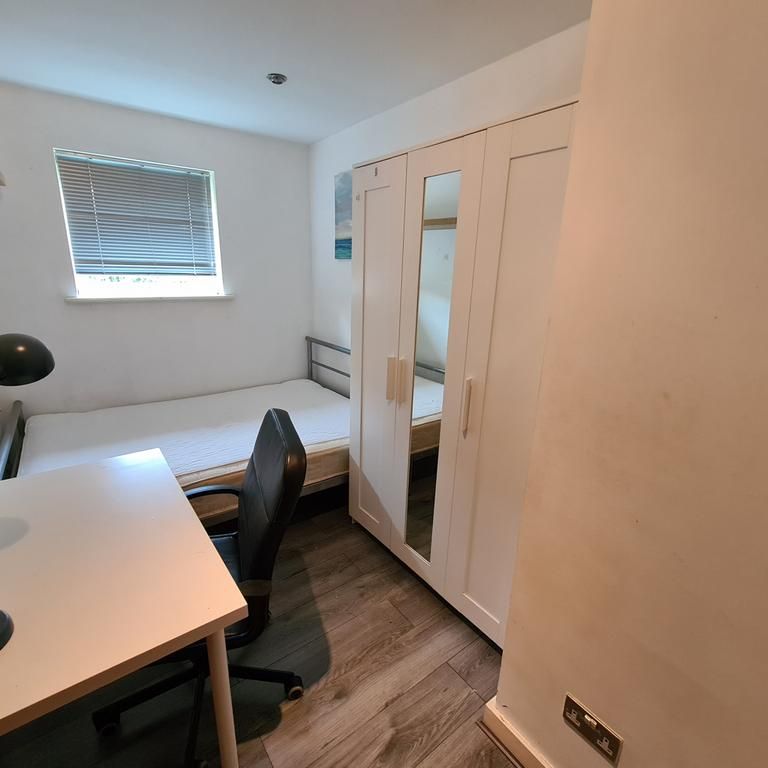 3 bedroom apartment to rent - Photo 1